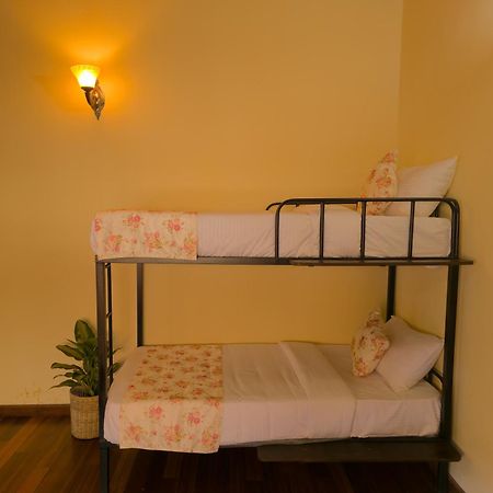 Hotel The Loris Manor Nuwara Eliya Esterno foto